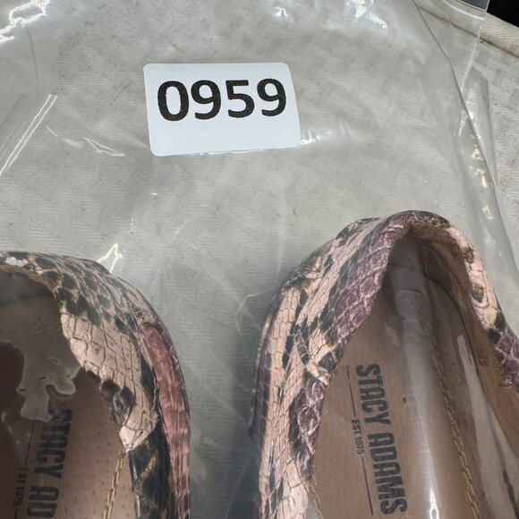 Stacy Adams Mens size 9.5M Pink Snake Print Loafers Metal Accent Leather Lining - Picture 7 of 7